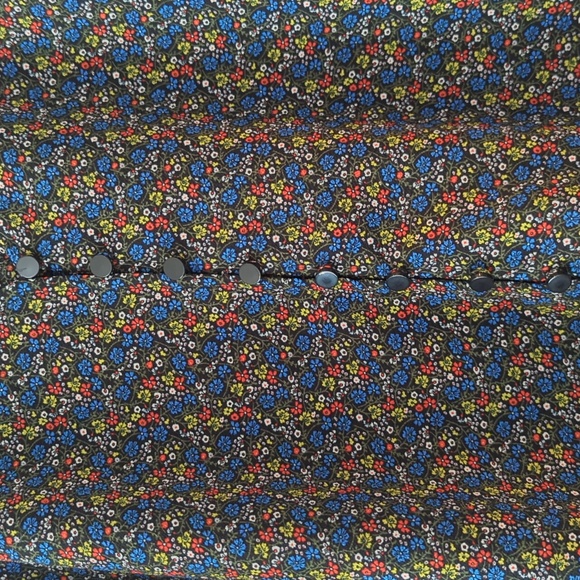 Floral button down top with ruffled sleeves - Picture 3 of 3